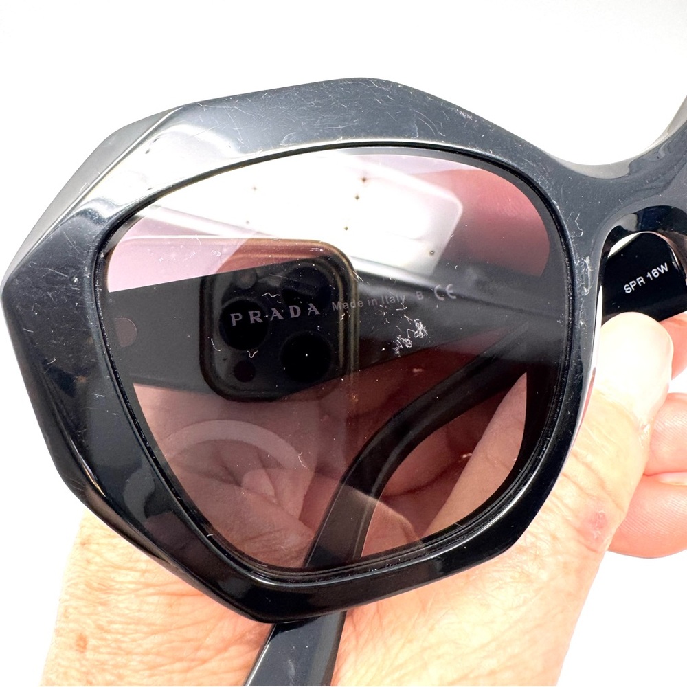 PRADA sunglasses, made in Italy - Picture 11 of 12